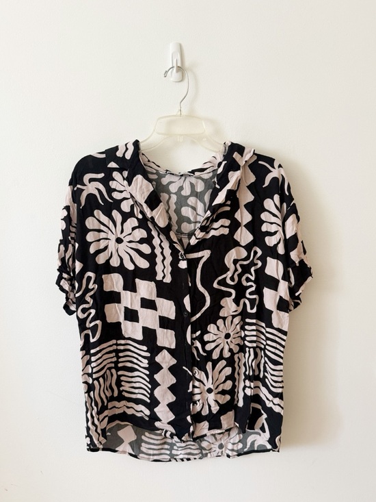 Princess Polly Tops - Princess Polly Black and Cream Abstract Print Blouse
